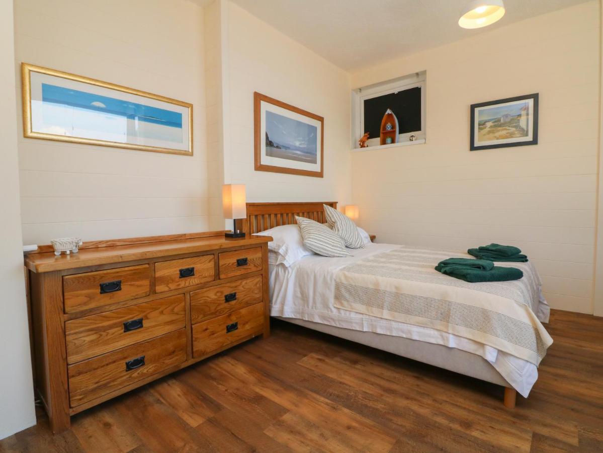 Apartment At The Bay *